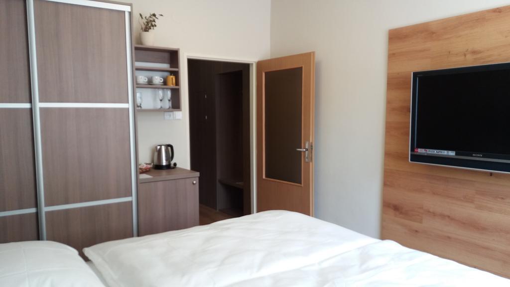 Apartmany Holiday Trebic Exterior photo